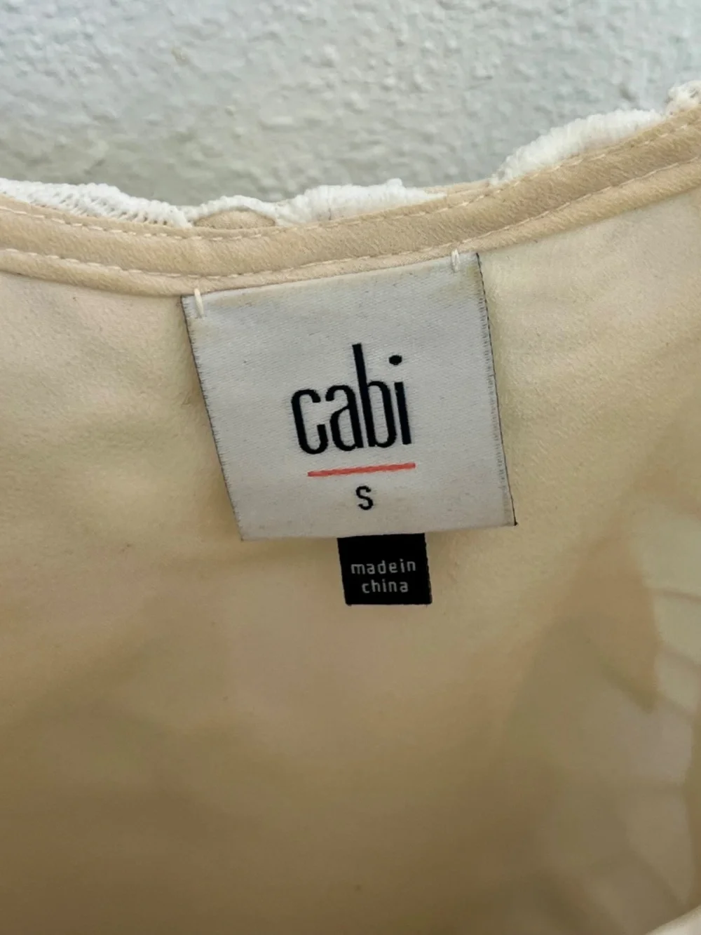 Cabi Ivory Lace Overlay Nude Sleeveless Tank Top Cami Blouse Womens Size Small - Picture 10 of 12